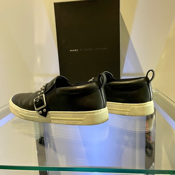 MARC JACOBS black leather espadrilles. Studded. - Picture 2 of 4
